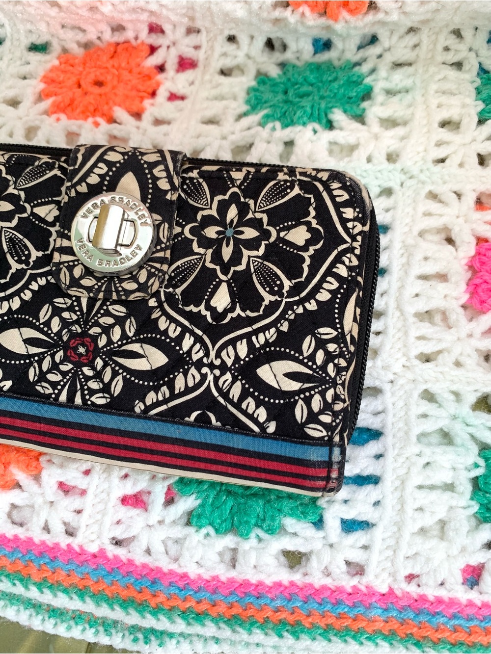 Vera Bradley Barcelona Turn Lock Wallet - Picture 3 of 8